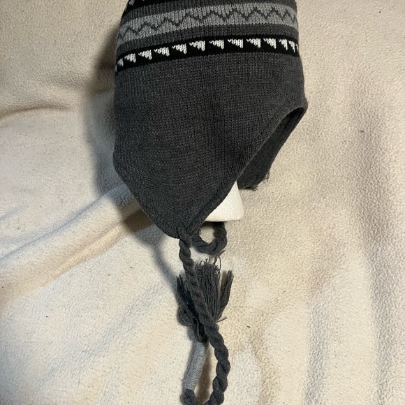 Winter Essentials Winter Hat - Picture 6 of 8